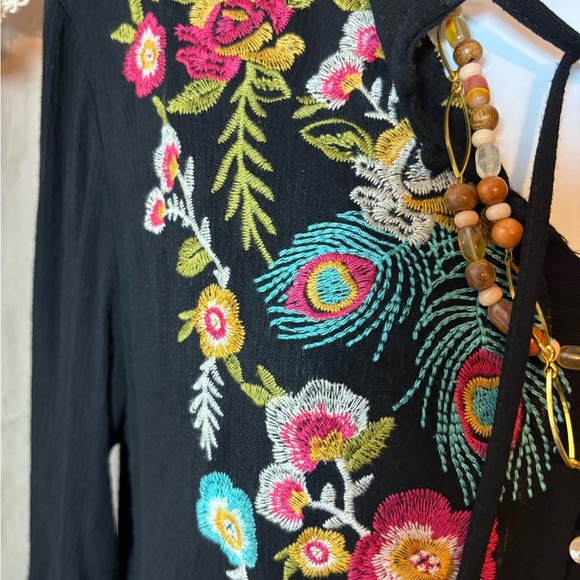 Umgee Embroidered Black Floral Women's Top Boho - Picture 3 of 7